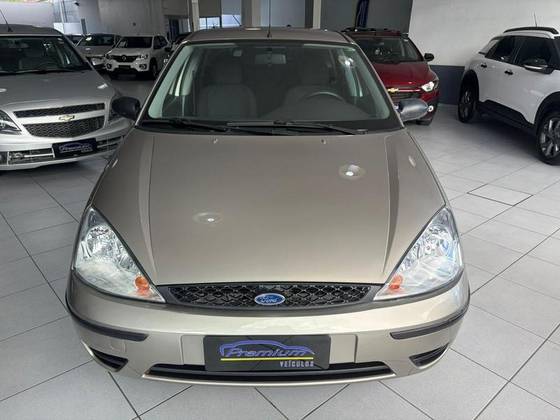 FORD FOCUS 1.6 GL 8V FLEX 4P MANUAL